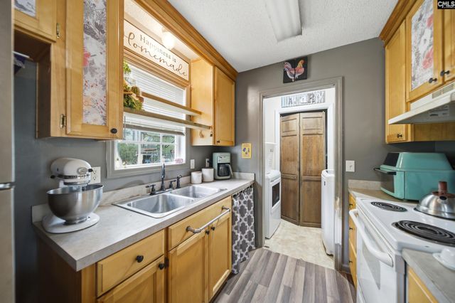 412 Pond Bluff Road, North, SC 29112