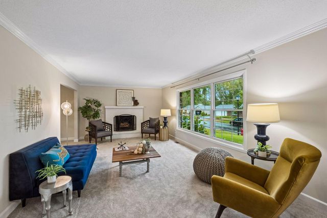 4275 Carlson Lake Lane N, Eagan, MN 55123
