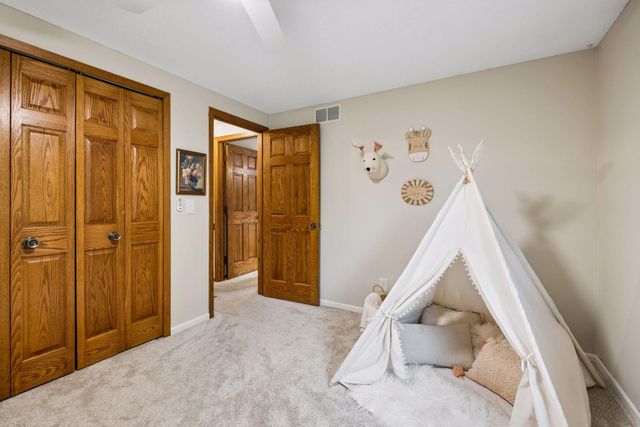 4275 Carlson Lake Lane N, Eagan, MN 55123