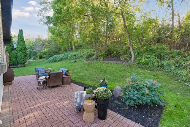 4275 Carlson Lake Lane N, Eagan, MN 55123