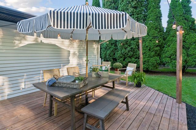 4275 Carlson Lake Lane N, Eagan, MN 55123