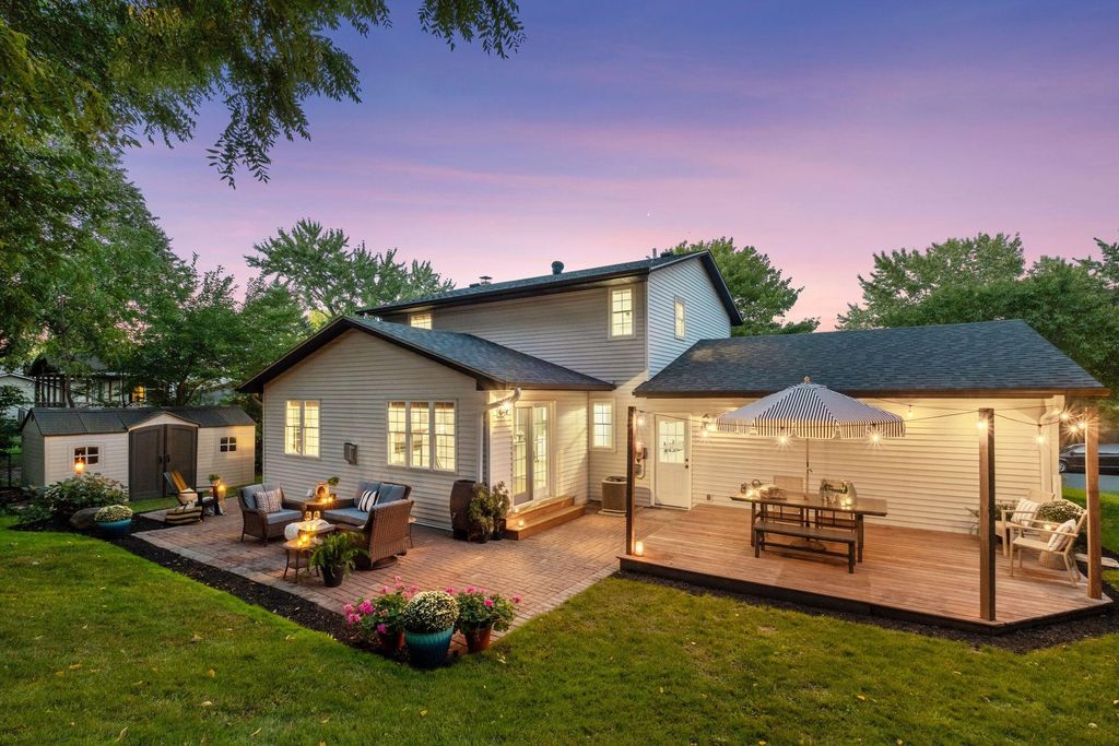 4275 Carlson Lake Lane N, Eagan, MN 55123