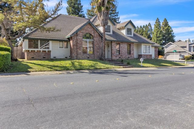 1217 San Simeon Dr, Roseville, CA 95661