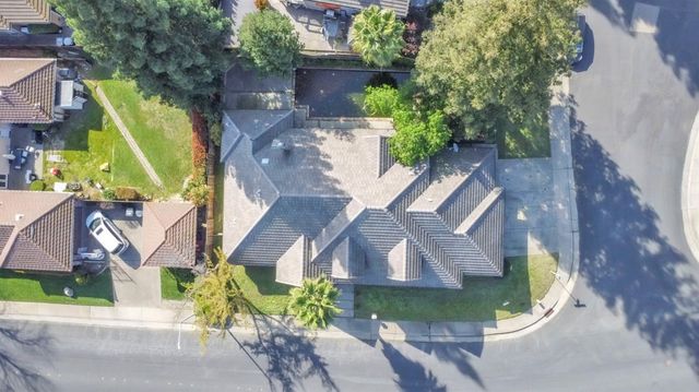 1217 San Simeon Dr, Roseville, CA 95661