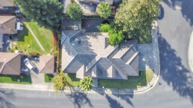 1217 San Simeon Dr, Roseville, CA 95661