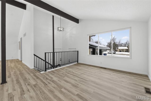 1283 Kew Gardens Drive, Florissant, MO 63031