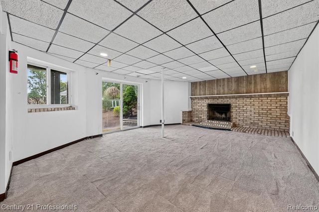 6075 Quaker Lane, Washington, MI 48094