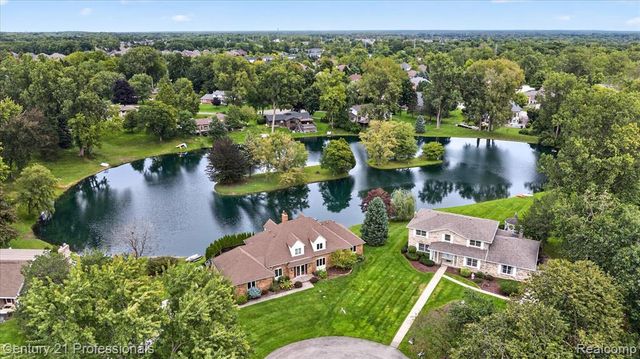 6075 Quaker Lane, Washington, MI 48094
