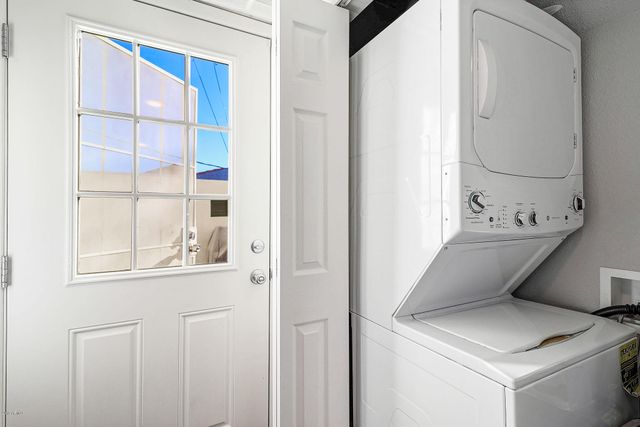 3635 E TURNEY Avenue 14, Phoenix, AZ 85018