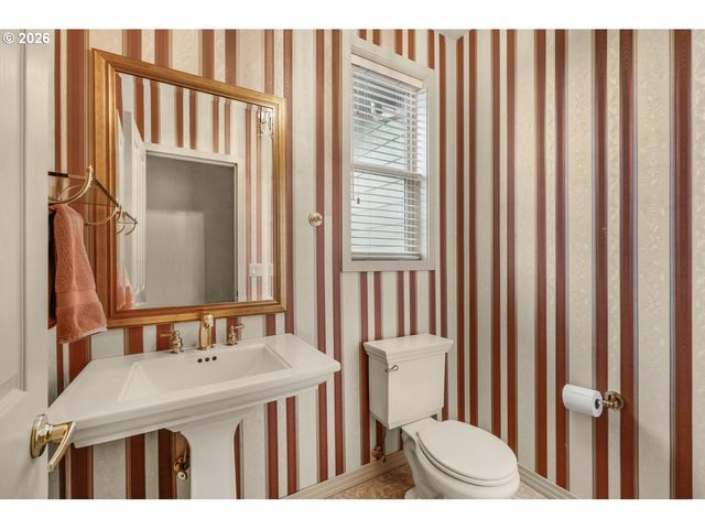 5267 LANDON St Se, Salem, OR 97306