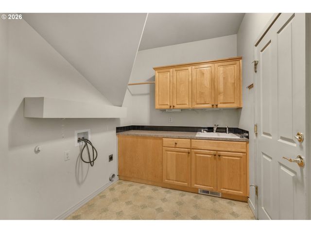 5267 LANDON St Se, Salem, OR 97306