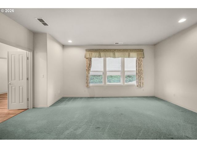 5267 LANDON St Se, Salem, OR 97306