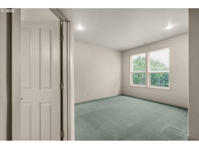 5267 LANDON St Se, Salem, OR 97306