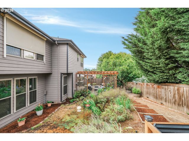 5267 LANDON St Se, Salem, OR 97306