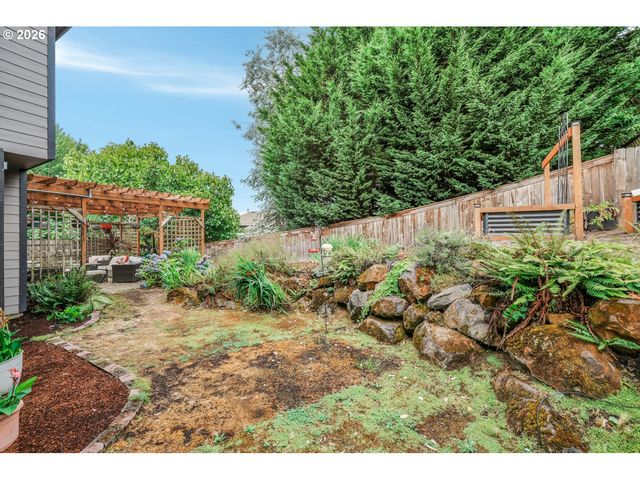 5267 LANDON St Se, Salem, OR 97306