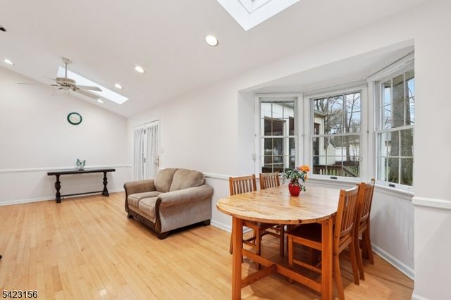 37 Dale Dr, Edison Twp., NJ 08820