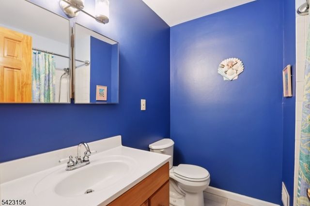 37 Dale Dr, Edison Twp., NJ 08820