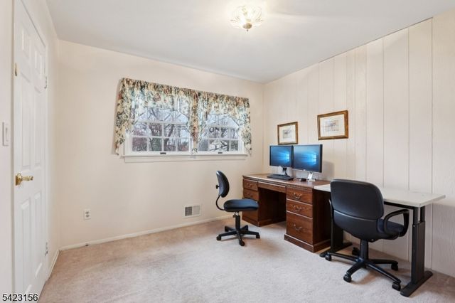 37 Dale Dr, Edison Twp., NJ 08820