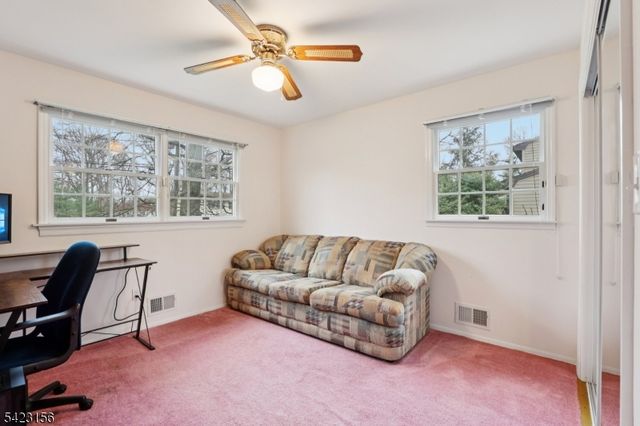 37 Dale Dr, Edison Twp., NJ 08820