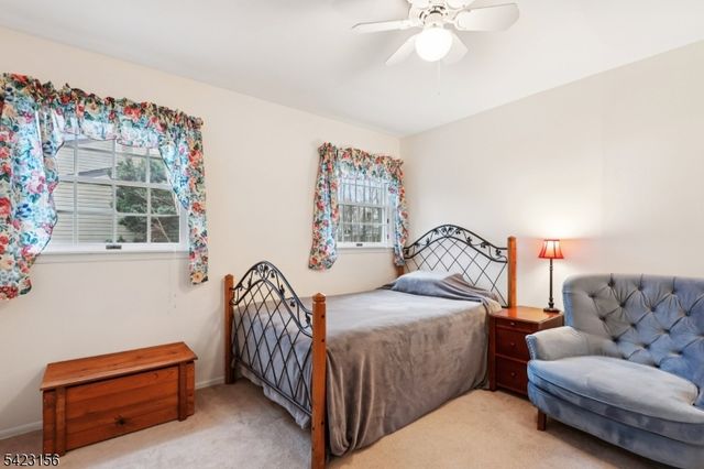 37 Dale Dr, Edison Twp., NJ 08820