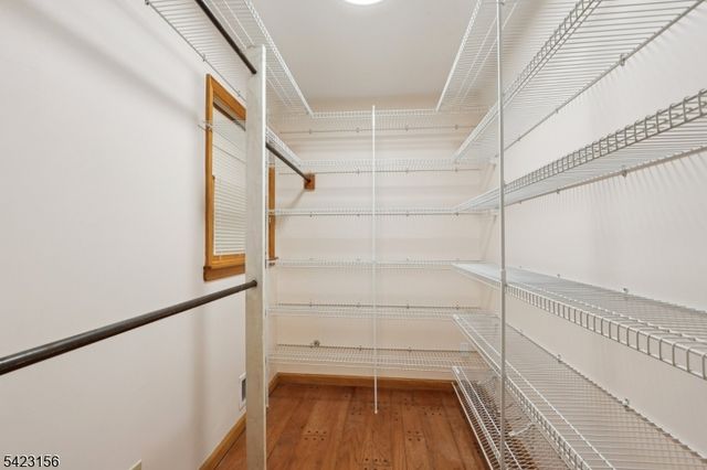 37 Dale Dr, Edison Twp., NJ 08820