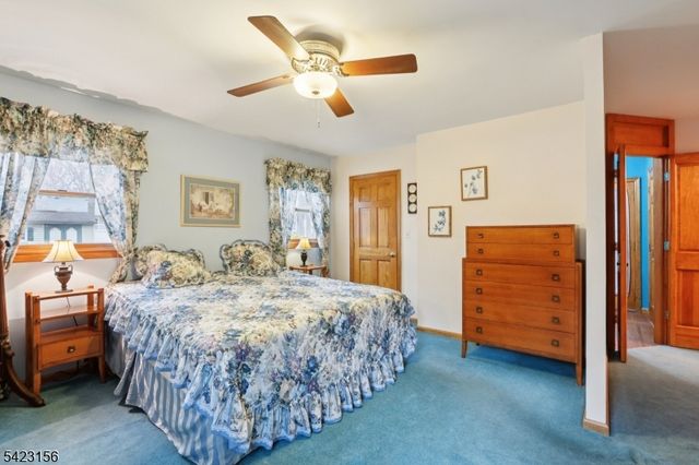 37 Dale Dr, Edison Twp., NJ 08820