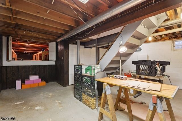 37 Dale Dr, Edison Twp., NJ 08820