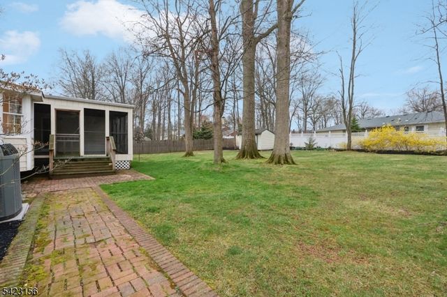 37 Dale Dr, Edison Twp., NJ 08820