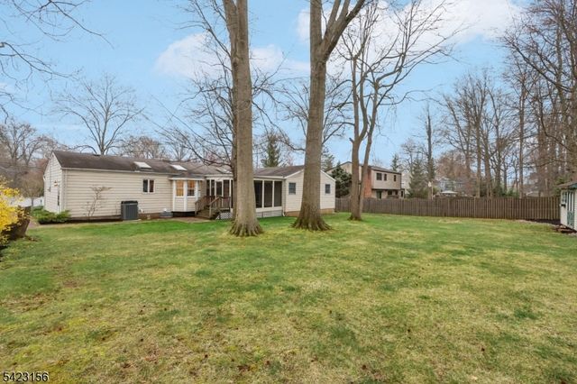 37 Dale Dr, Edison Twp., NJ 08820