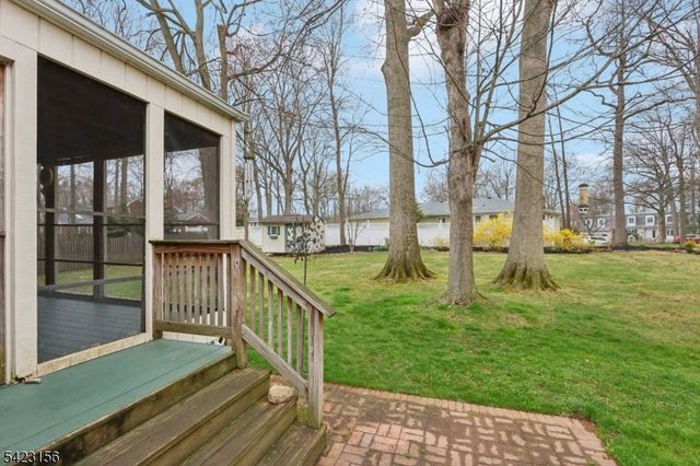 37 Dale Dr, Edison Twp., NJ 08820