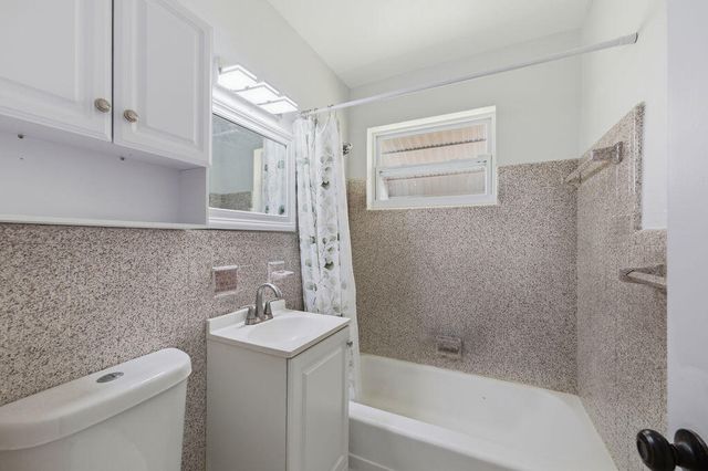 102 SE El Sito Court, Port St. Lucie, Port St Lucie, FL 34983