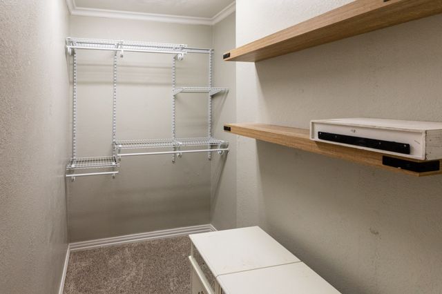 913 E Johnston Street, Rotan, TX 79546