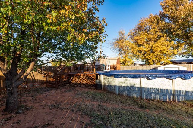 913 E Johnston Street, Rotan, TX 79546