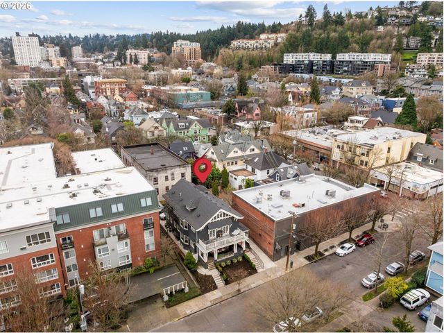 2264 Nw KEARNEY St, Portland, OR 97210