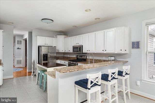 105 BARNSTON CT, Winchester, VA 22602