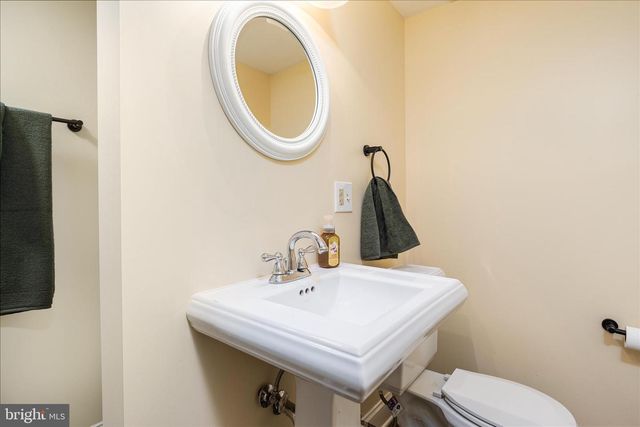 105 BARNSTON CT, Winchester, VA 22602