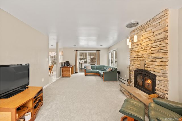 11 Doolin Road, New City, NY 10956