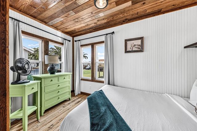 340 N Alister St 7, Port Aransas, TX 78373