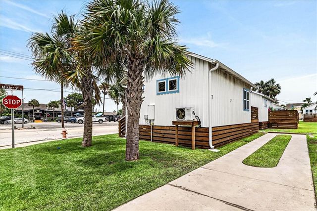 340 N Alister St 7, Port Aransas, TX 78373