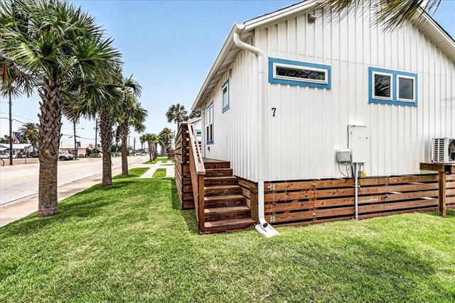 340 N Alister St 7, Port Aransas, TX 78373