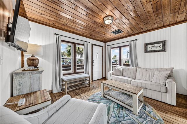 340 N Alister St 7, Port Aransas, TX 78373