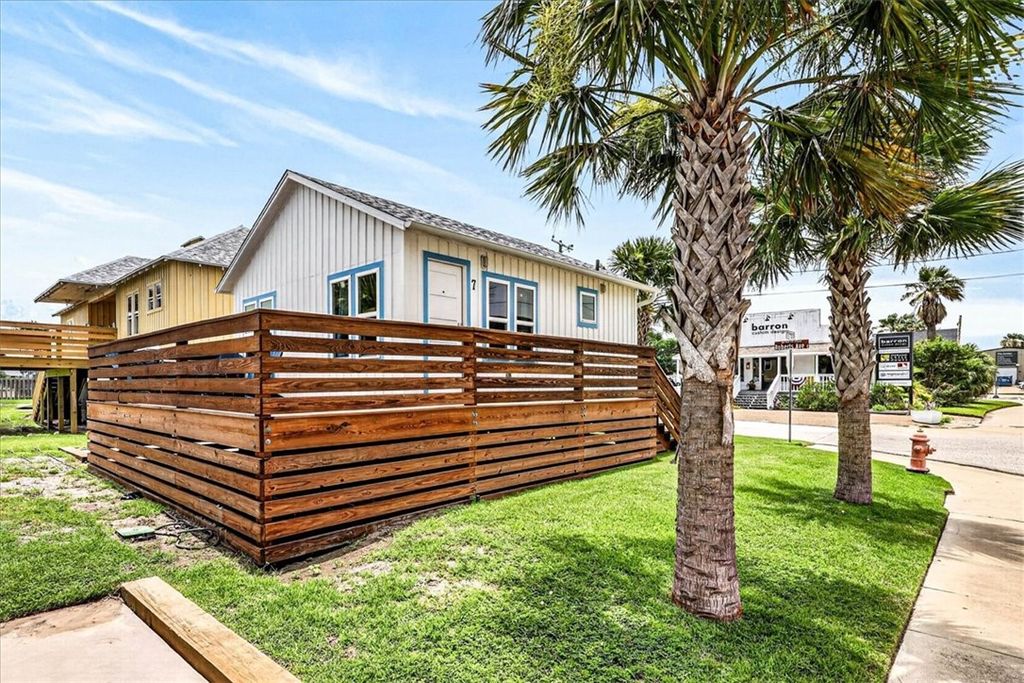 340 N Alister St 7, Port Aransas, TX 78373