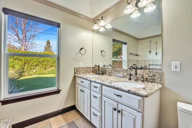 23363 Erwin Street, Los Angeles, CA 91367