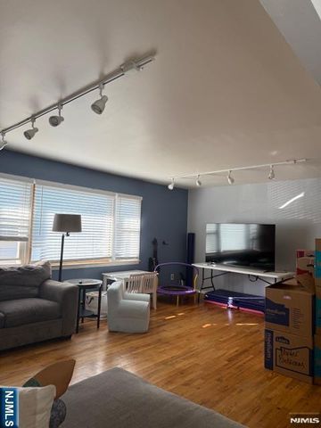 11 North Street 2, Elmwood Park, NJ 07407