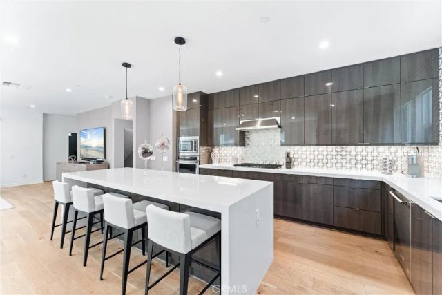 628 Cardiff Reef, Costa Mesa, CA 92627