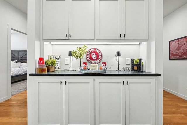 622 E Gray Street, Norman, OK 73071