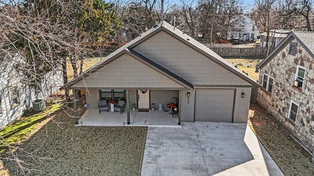 622 E Gray Street, Norman, OK 73071