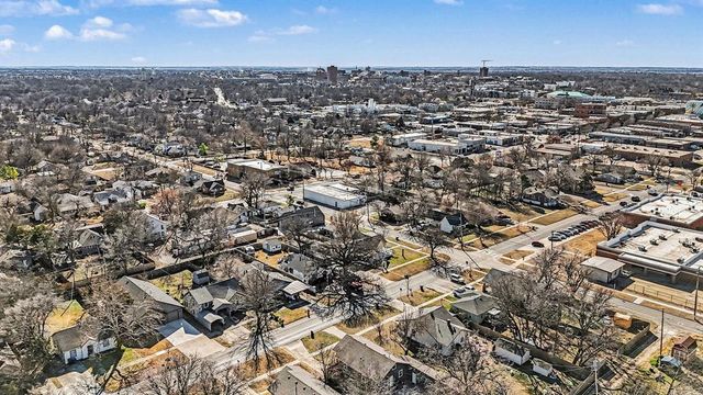 622 E Gray Street, Norman, OK 73071