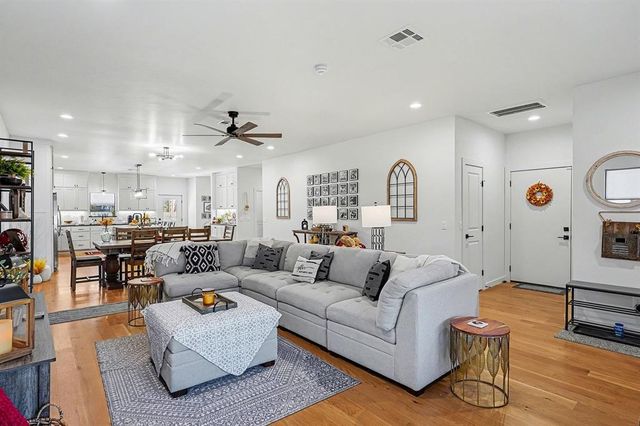 622 E Gray Street, Norman, OK 73071