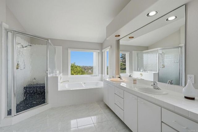 3720 Southridge Way, Oceanside, CA 92056